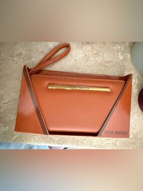Steve Madden Terracotta Zip Wristlet with Gold Accent NIB
